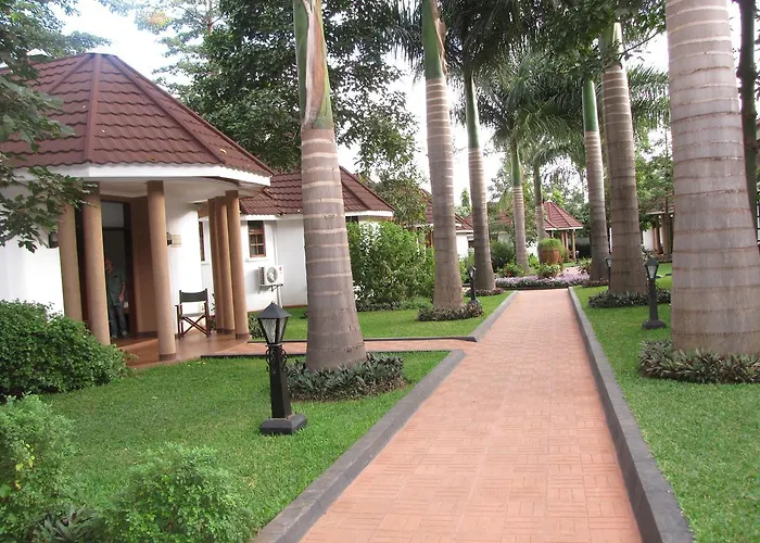 Moshi Salsalinero Hotel